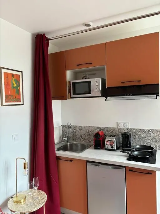Apartment Roanne - Studio Love